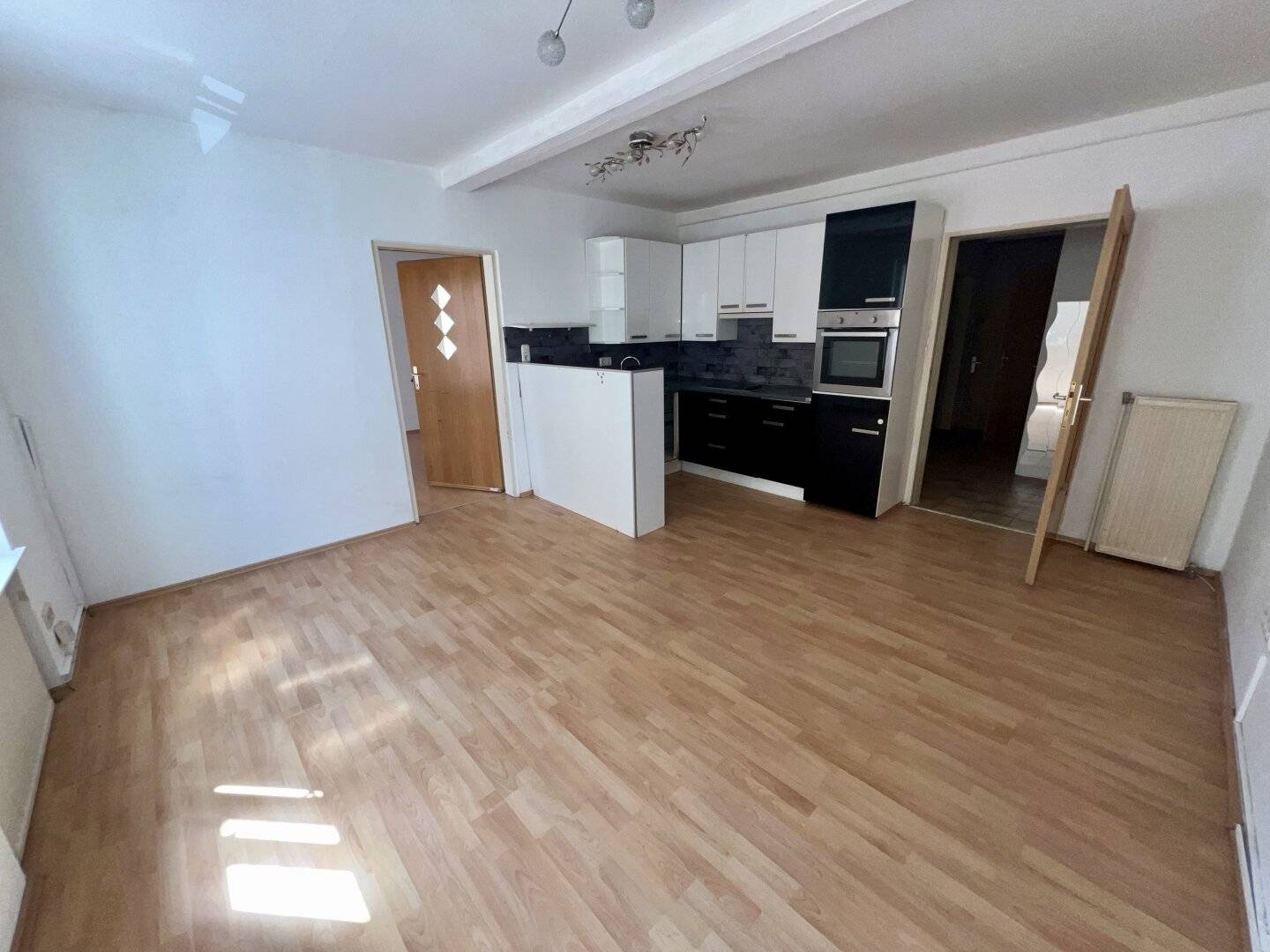 Charmante 3-Zimmer Altbauwohnung unweit U6 und Schönbrunn