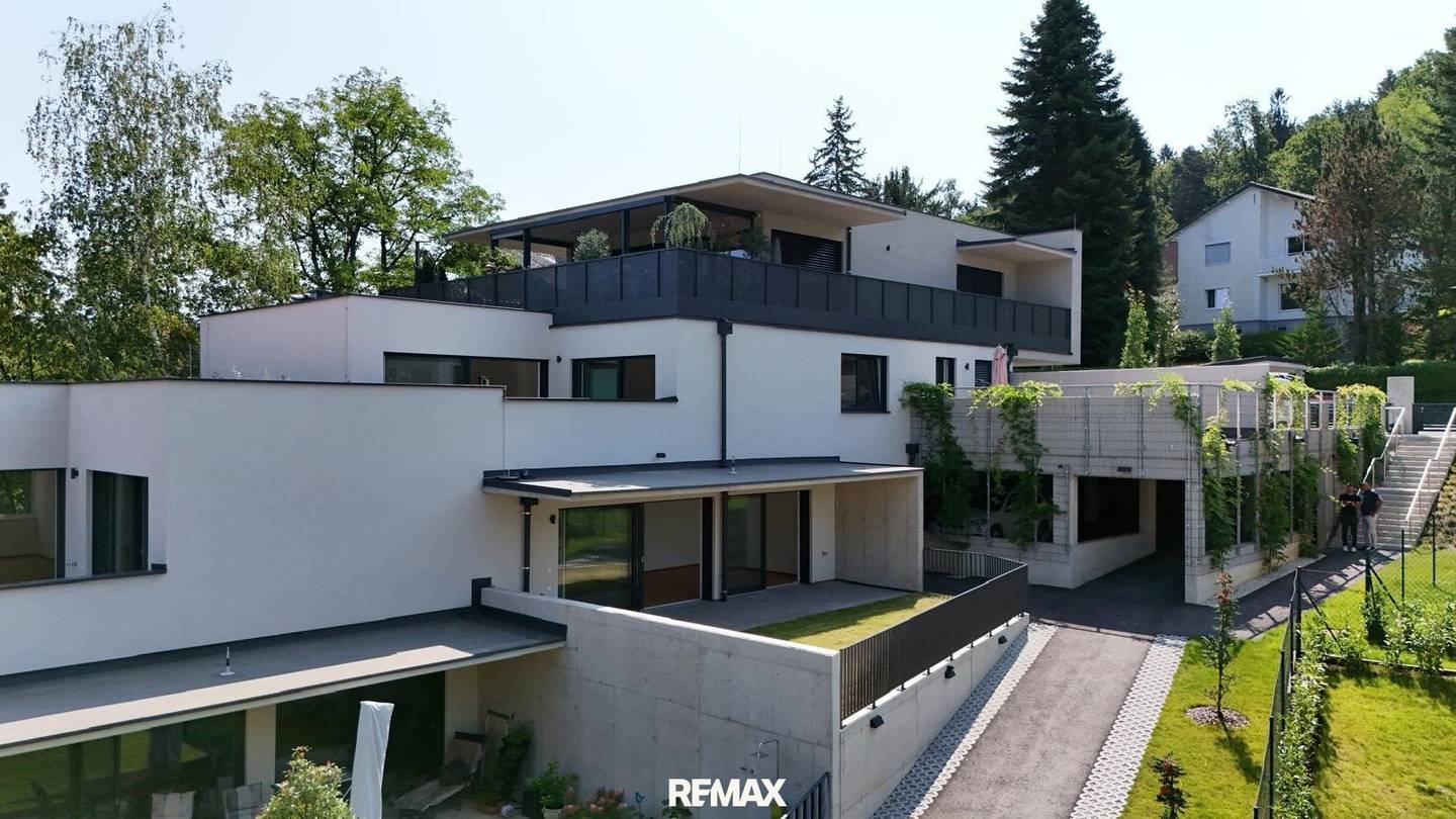 Exklusive Atrium-Maisonettenwohnung mit Terrasse in begehrter Lage - Waltendorf