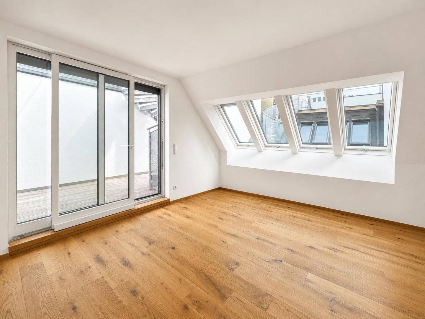 Exklusive 3-Zimmer-DG-Wohnung