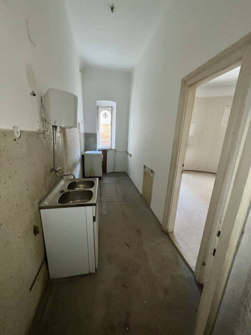 Charmante Altbauwohnung mit Entwicklungspotenzial im Herzen von Meidling (Airbnb- möglich!)