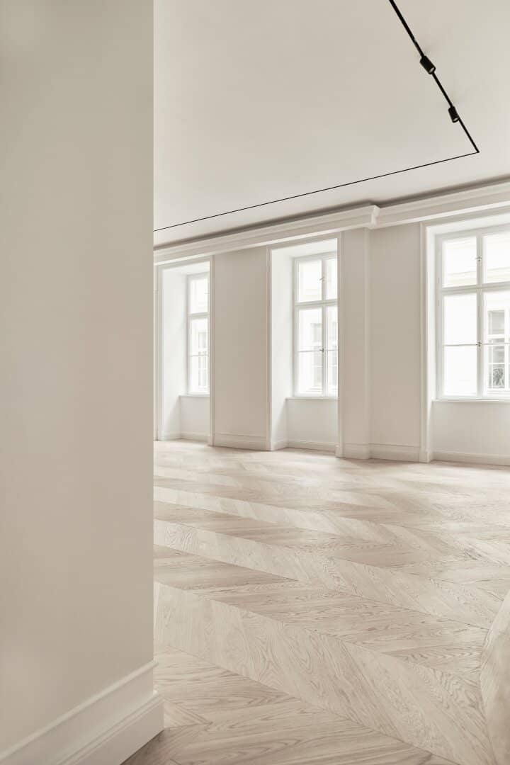 Arbeitsräume in einem historischen, gepflegten Gebäude