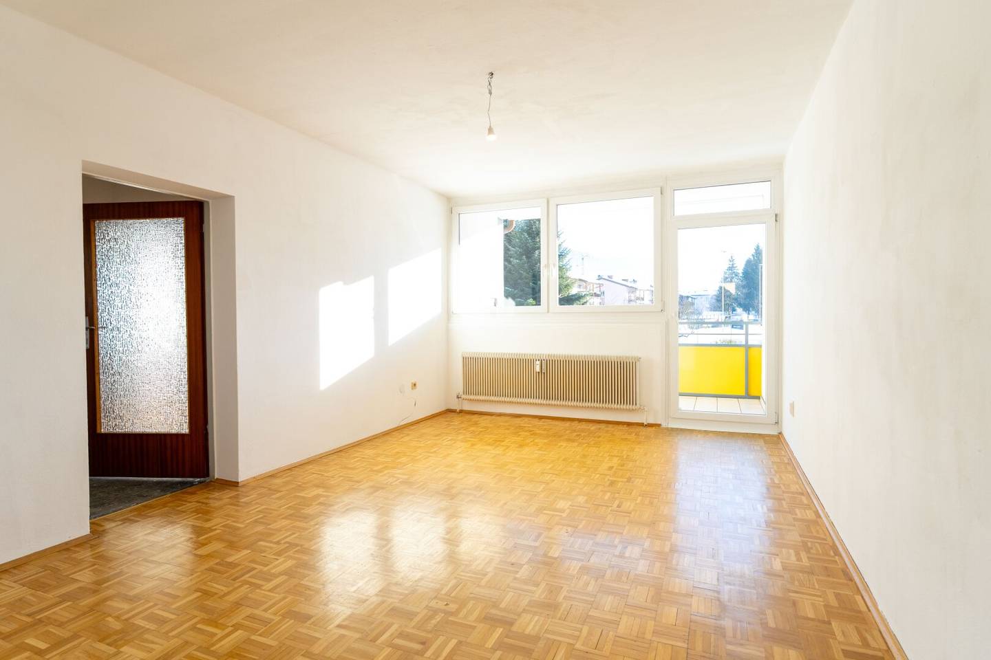 Sonnige 3-Zimmer-Wohnung mit Loggia, Bergblick & Parkplatz in Bischofshofen