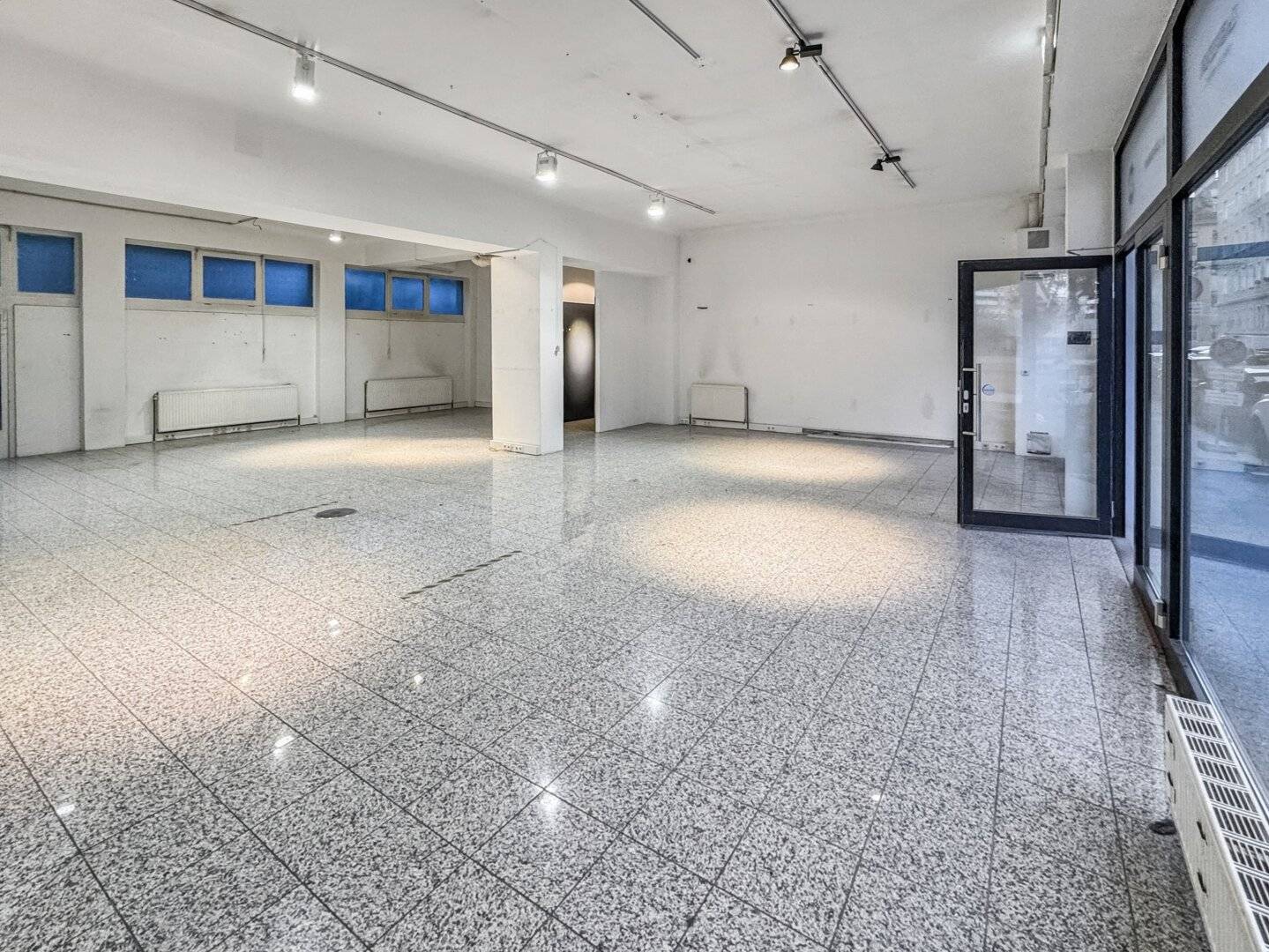 85m2 rechteckiges Geschäftslokal / Büro / Praxis In der Nordbahnstraße