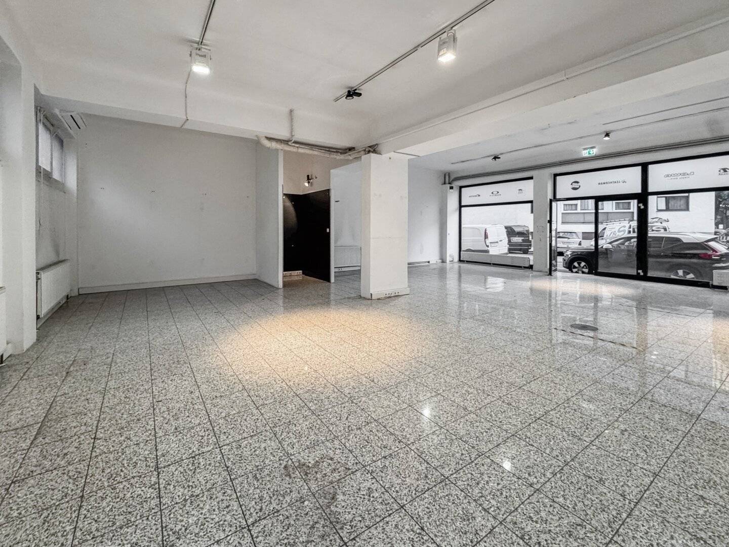 85m2 rechteckiges Geschäftslokal / Büro / Praxis In der Nordbahnstraße