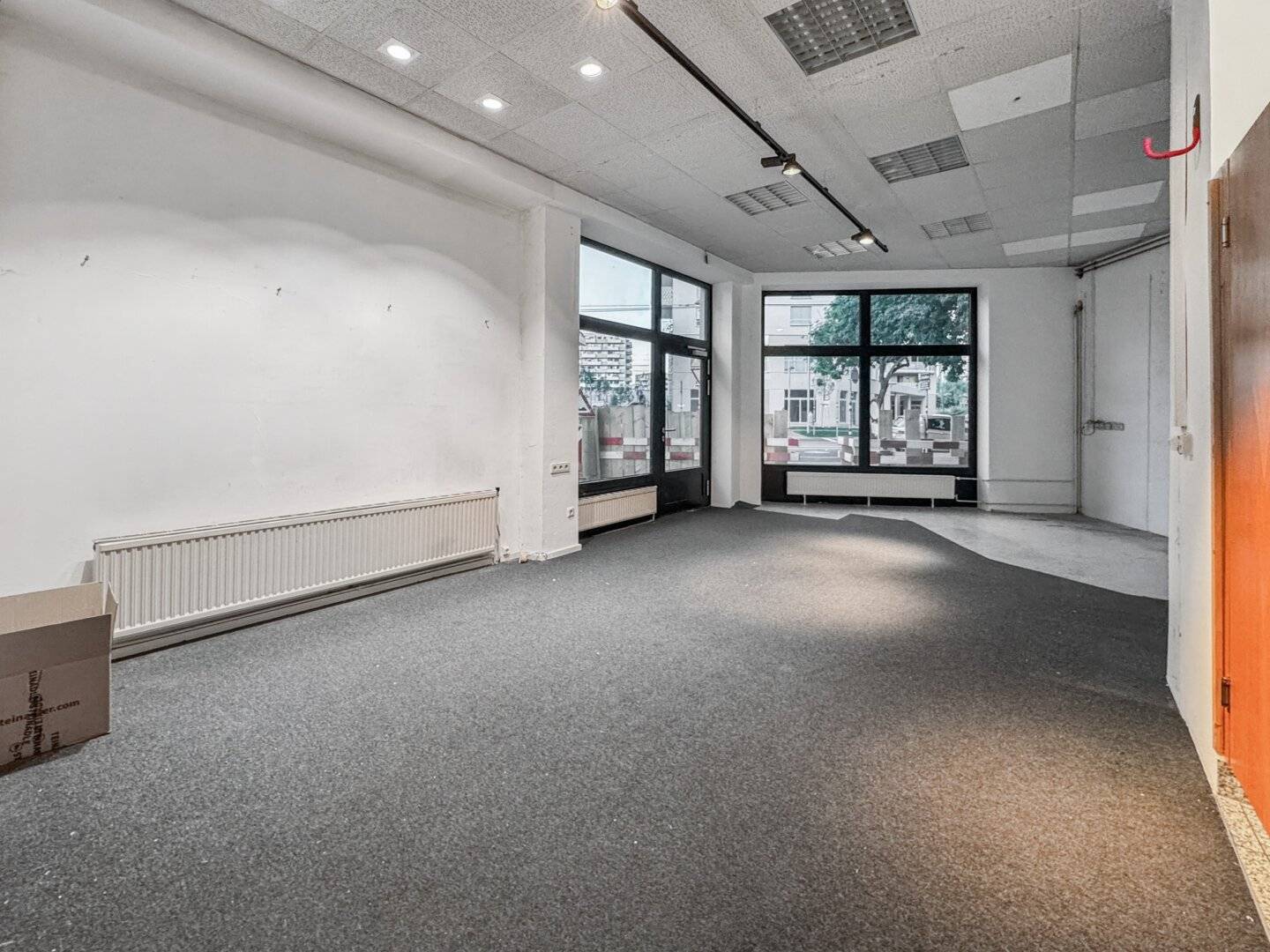 Großes Geschäftslokal / Büro / Praxis In der Nordbahnstraße