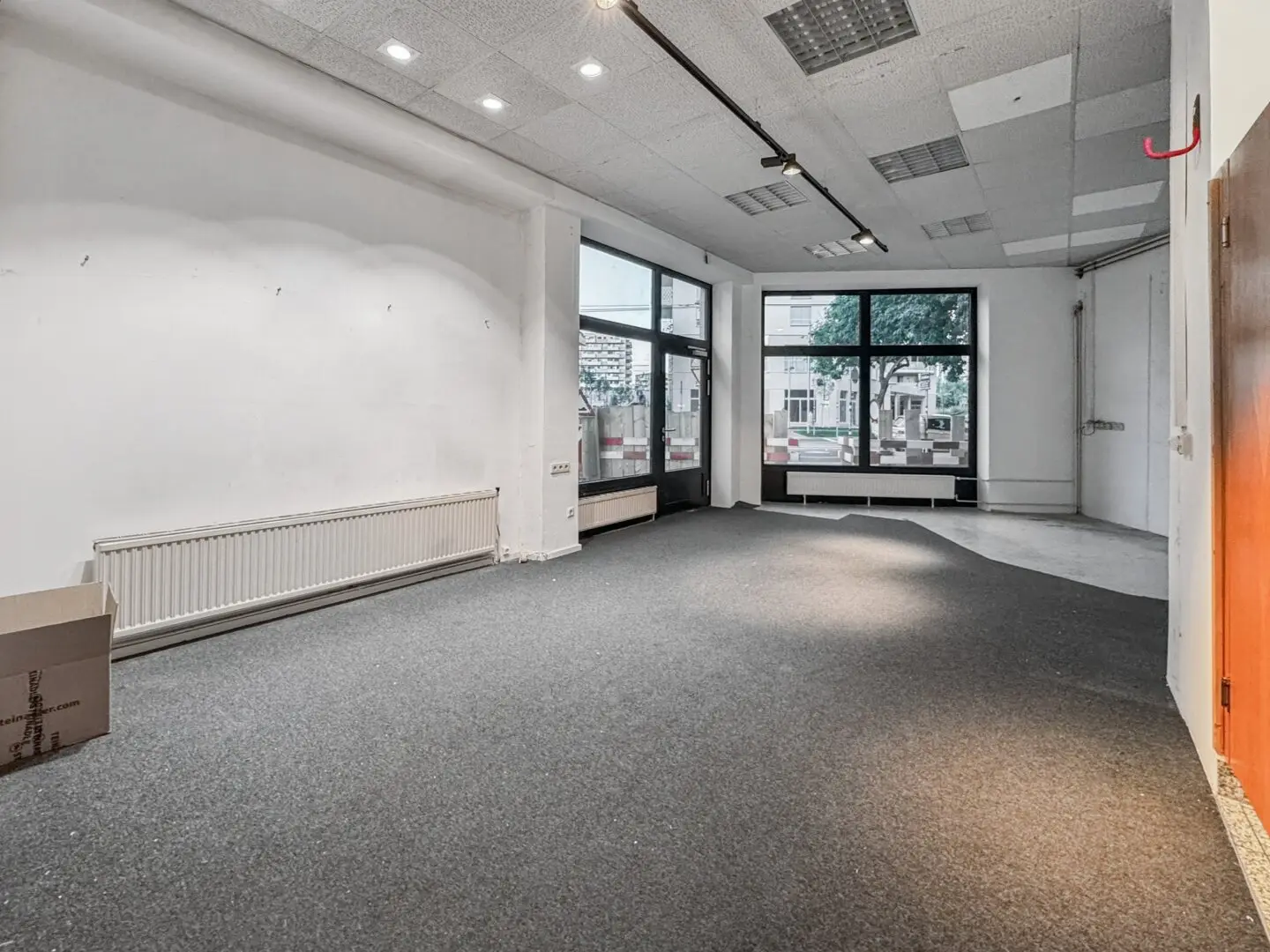 Großes Geschäftslokal / Büro / Praxis In der Nordbahnstraße