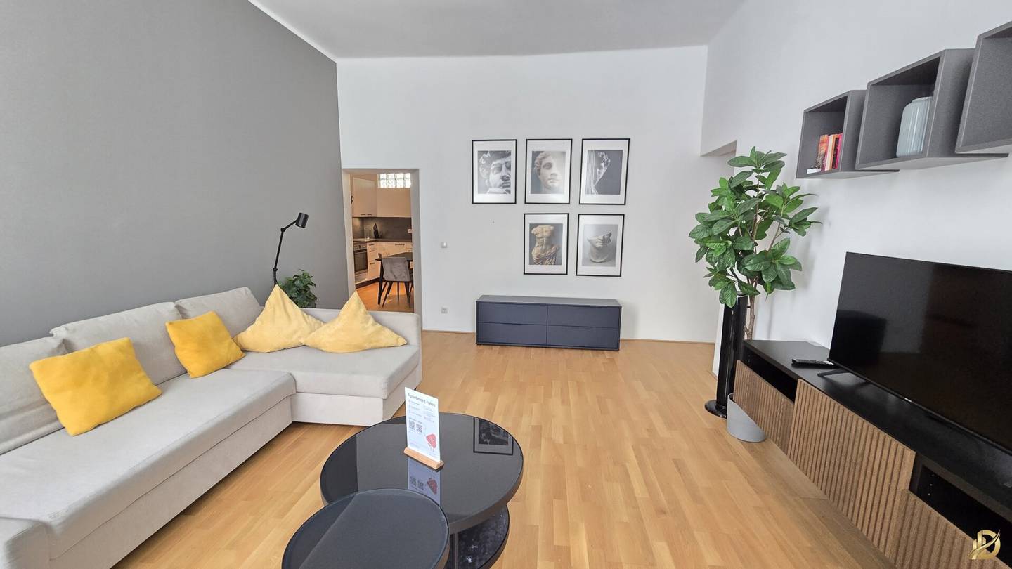 Klassische Altbau 3 Zi. Wohnung, erster Stock
