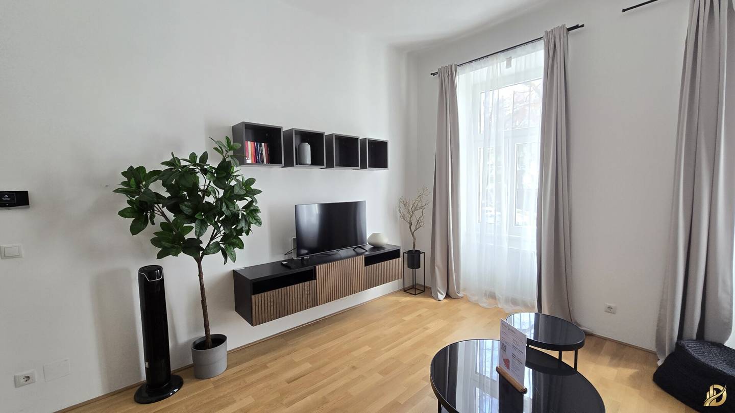 Klassische Altbau 3 Zi. Wohnung, erster Stock