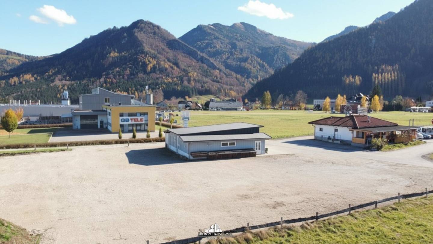 DEIN ZUHAUSE präsentiert: Gewerbehalle im Almtal zur Miete in bester Lage - die Basis für unternehmerischen Erfolg