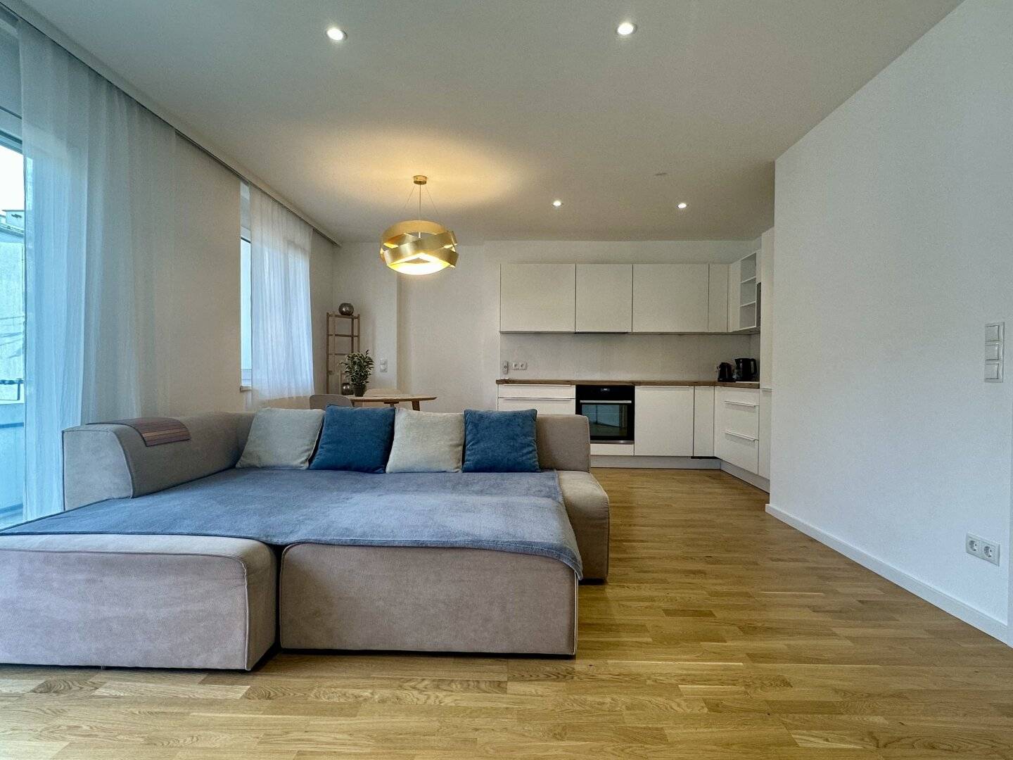 PROVISIONSFREI | Generalsanierte 2-Zimmer-Wohnung mit Sonnenbalkon, Klimaanlage & Lift