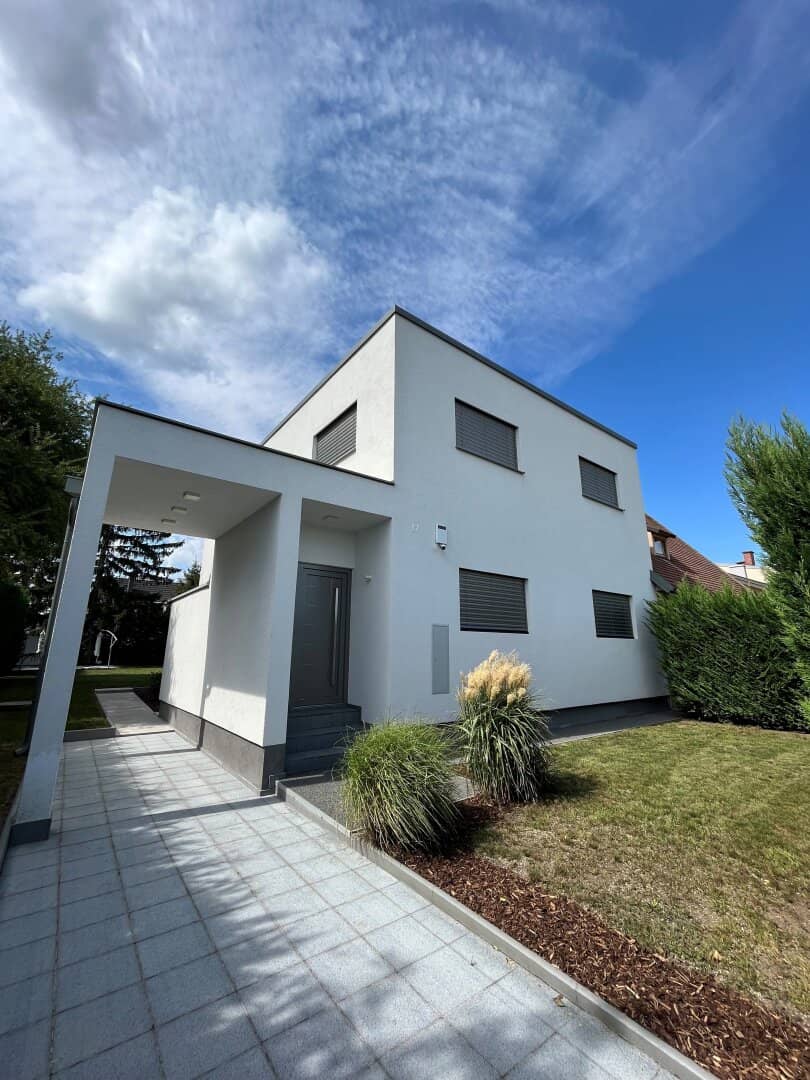 Moderne Neubauvilla mit Whirlpool im Herzen Wiener Neudorfs (Provisionsfrei)