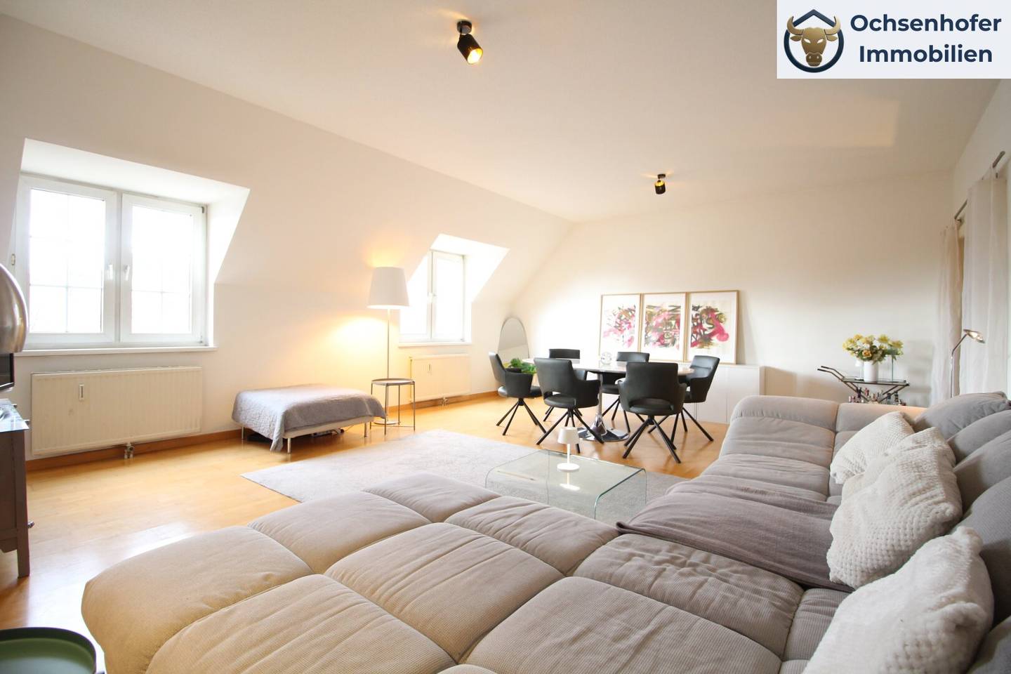 Top Angebot! Dachgeschoss-Wohnung am Wilhelminenberg mit zahlreichen Highlights!
