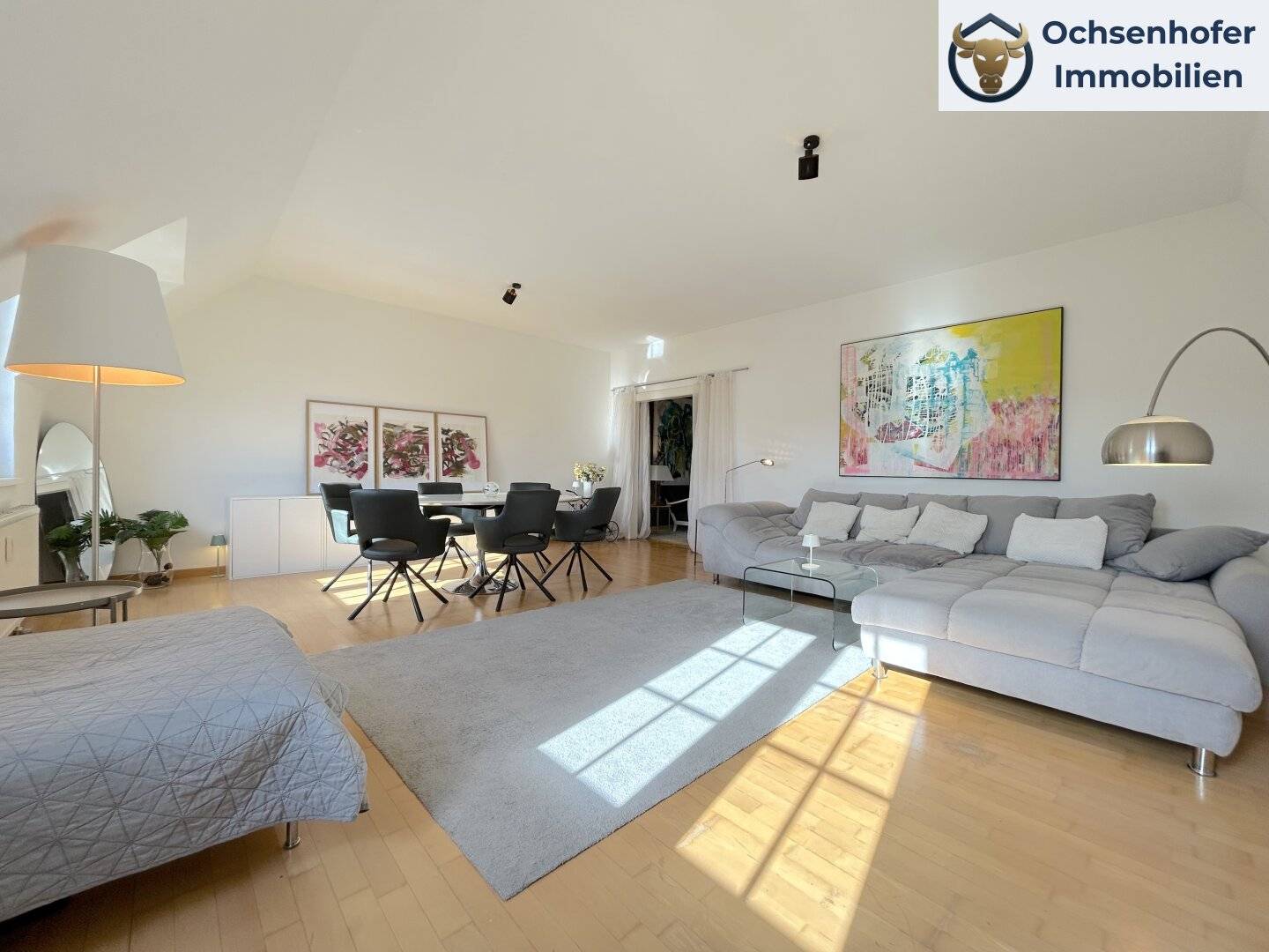 Top Angebot! Dachgeschoss-Wohnung am Wilhelminenberg mit zahlreichen Highlights!