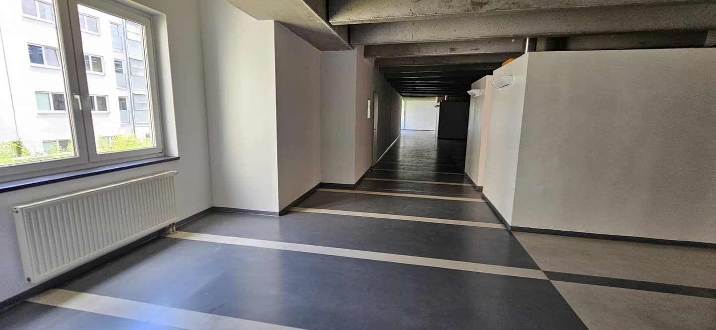 Moderne 526m2 Büro- und Praxisfläche in 1220 Wien