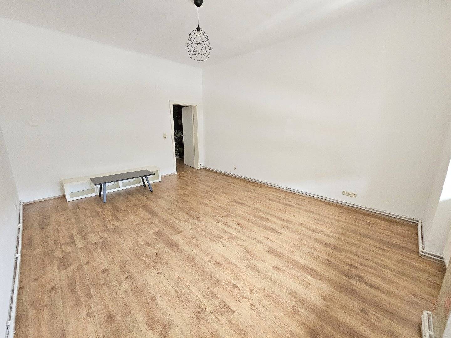 Helle 2-Zimmerwohnung in Graz-Gösting! Auf Wunsch auch mit kleinem Garten!