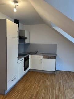 Urbane RARITÄT, Graz erleben: Moderne, gepflegte 3-Zimmer Wohnung plus Galerie, davon 1 Zimmer Kochen-/Essen-/ Wohnen, mit Stadtblick, nähe Kunsthaus, 5 Gehminuten zum Grazer Hauptplatz mit gemeinschaftlicher Dachterrasse