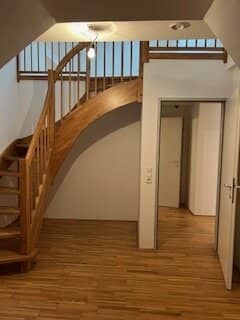 Urbane RARITÄT, Graz erleben: Moderne, gepflegte 3-Zimmer Wohnung plus Galerie, davon 1 Zimmer Kochen-/Essen-/ Wohnen, mit Stadtblick, nähe Kunsthaus, 5 Gehminuten zum Grazer Hauptplatz mit gemeinschaftlicher Dachterrasse