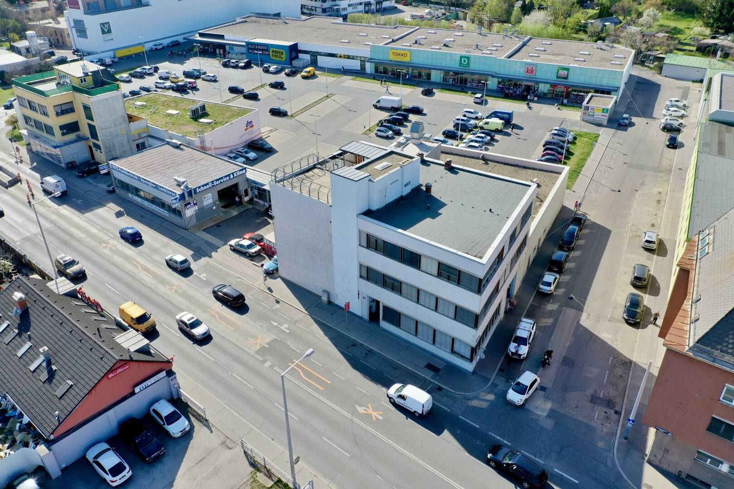 *provisionsfrei* 1.000m2 großteils bestandsfreies Büro-/Produktions-/Werkstattgebäude in 1120 Wien, großzügige Aufstockung möglich (+8,5m)