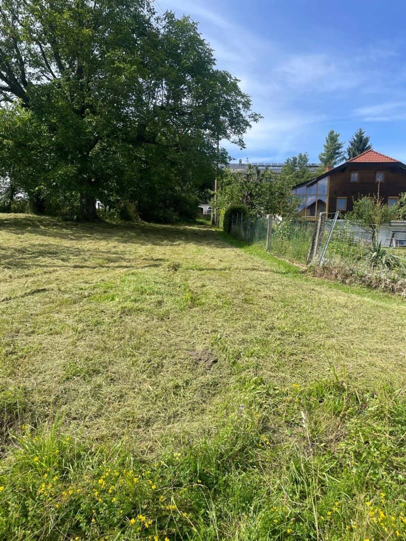 Traumgrundstück ca. 723m² in Grolzham, ohne BAUZWANG   – Eigenheim mit Grünblick!