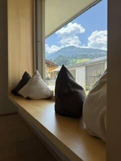 Touristische Vermietung: Erdgeschosswohnung in Aich-Assach, gefragte Wohn- und Urlaubslage Region Schladming, 3 Zimmer, Terrasse, Garten, 2 Bäder, 2 Stellplätze, wunderschöne Ausstattung