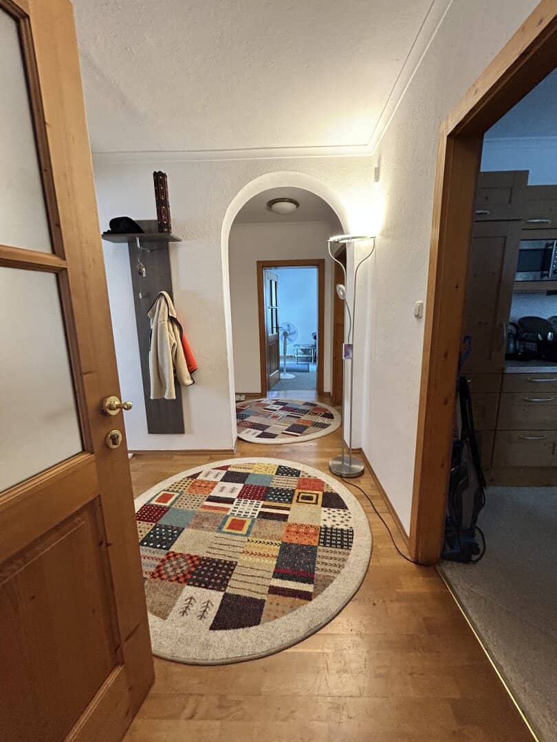 Mehrfamilienhaus in Gmunden mit großem Garten, Balkon, 2 Garagen – ca.180m²,und  ca.9,5 Zimmer!