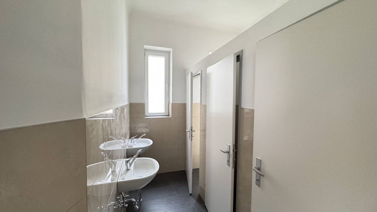 Attraktive Gewerbefläche mit Lastenlift in 1200 Wien – ca. 275m²