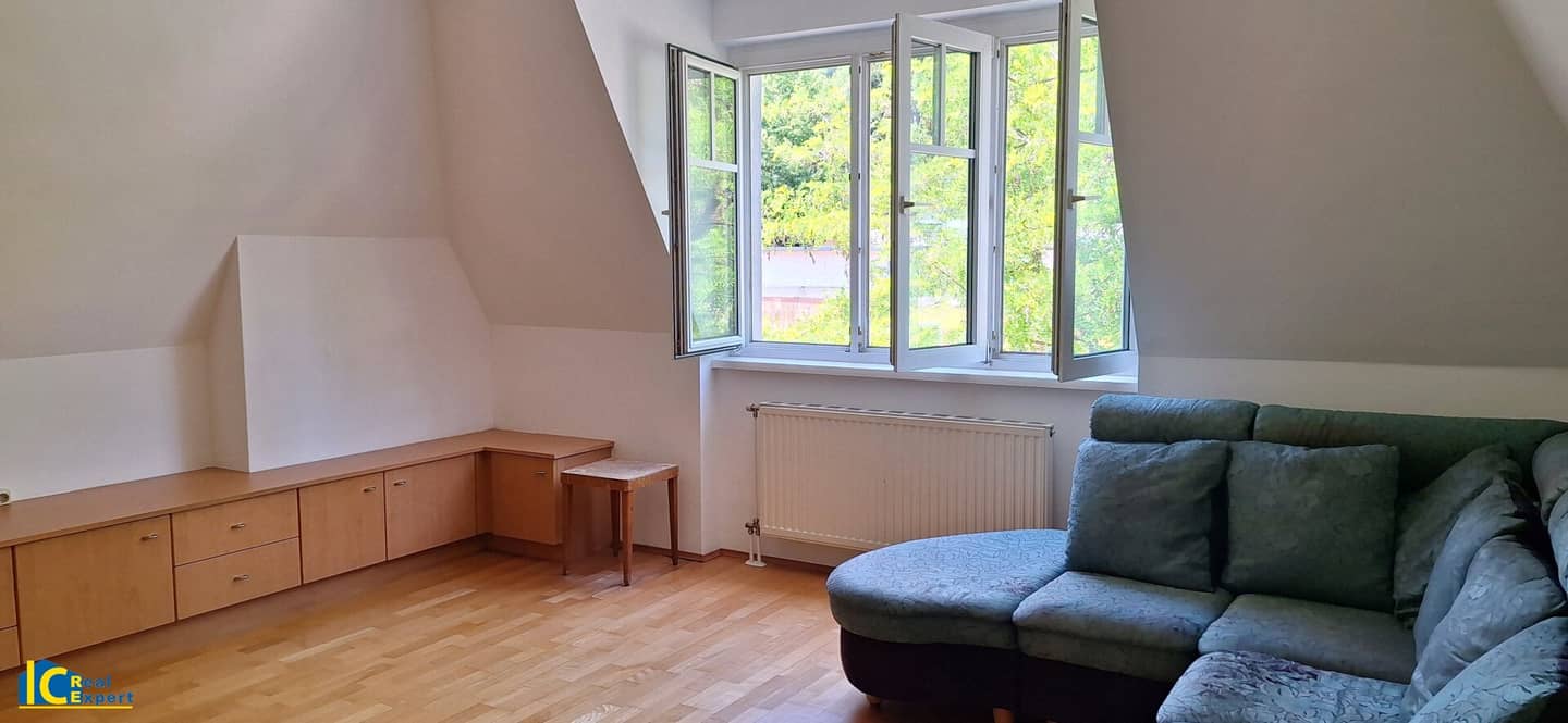 Grünruhelage, gepflegte 3 Zimmer Dachgeschoss Wohnung um €234.990