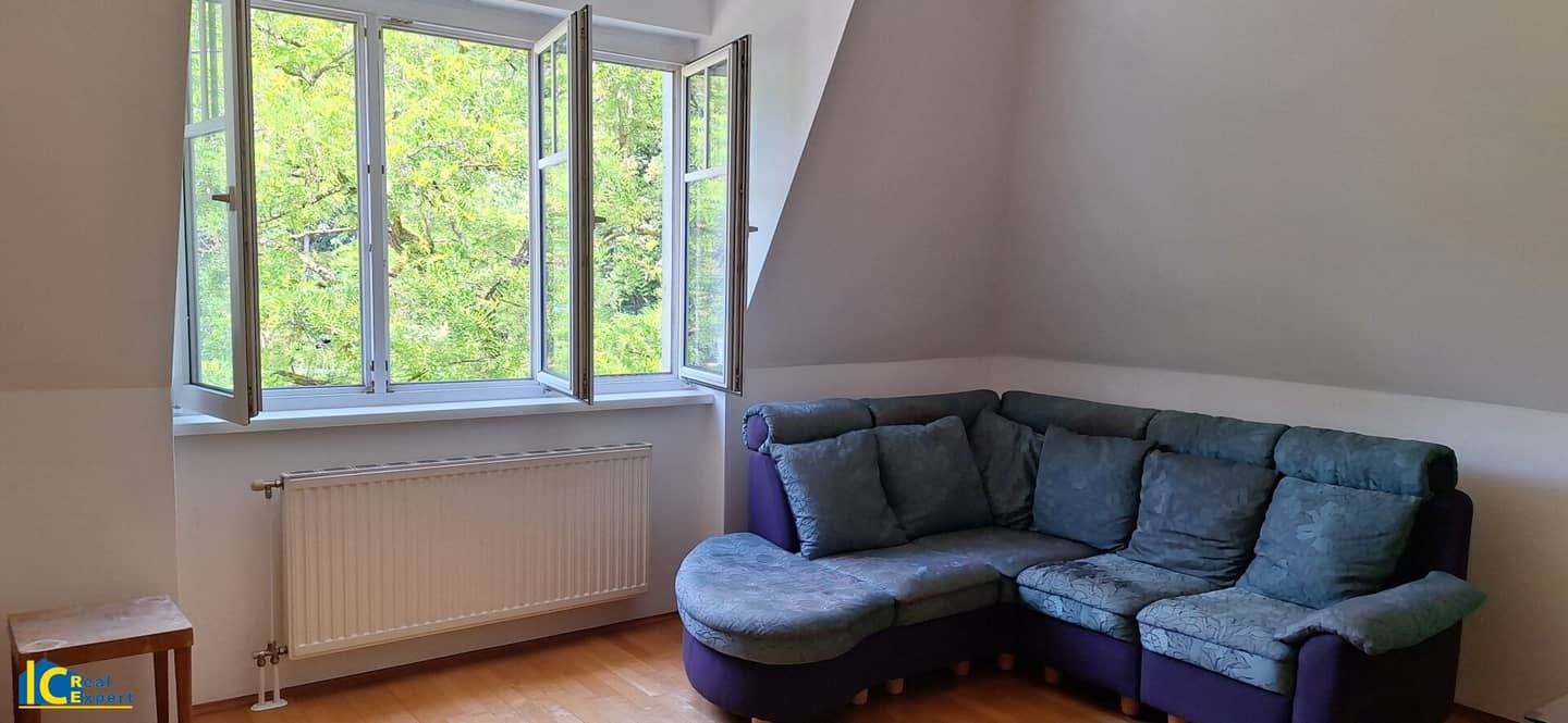 Grünruhelage, gepflegte 3 Zimmer Dachgeschoss Wohnung um €234.990