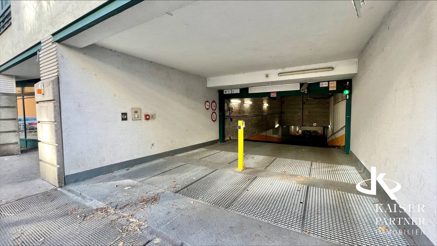 Dresdnerstraße 70, bequemes Parken in zentraler Lage - Miete nur 80€ netto/Monat