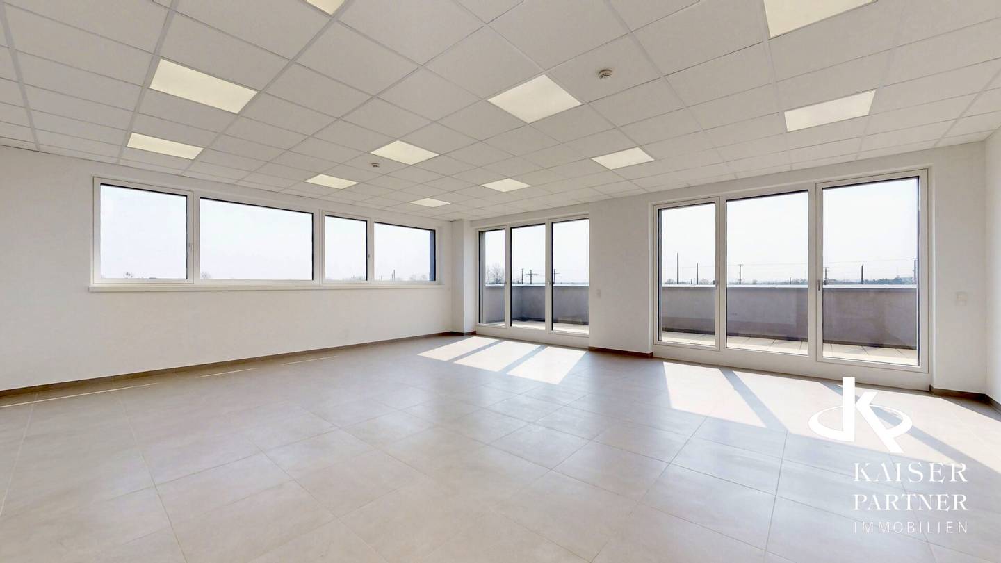 Moderne 3-Zimmer Büro mit Terrasse & 2 Parkplätzen – Erstbezug!