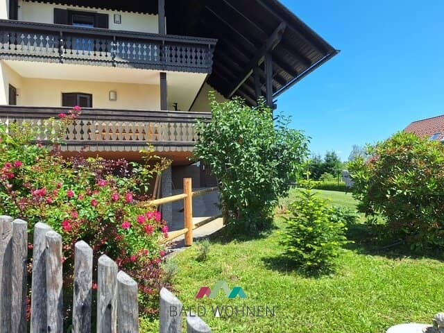 Traumhaftes Apartmenthaus in Wies: 4 Zimmer, Garten, Balkon & Garage, großen Keller für nur 867 €, Küche ist neu!