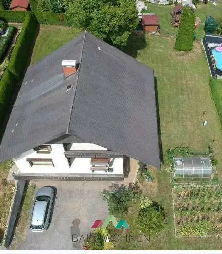 Traumhaftes Apartmenthaus in Wies: 4 Zimmer, Garten, Balkon & Garage, großen Keller für nur 867 €, Küche ist neu!
