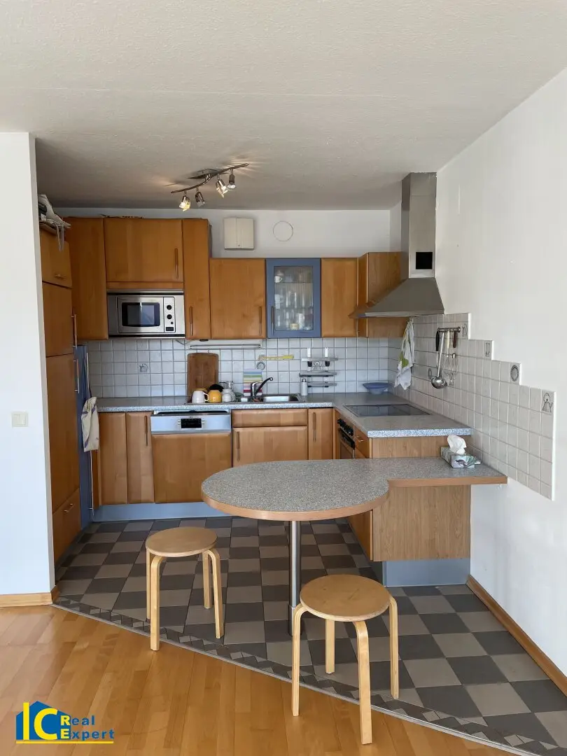 NEUER PREIS, 2-Zimmer Wohnung, 68 m² zum Selberwohnen oder zur Vermietung, U-Bahn Nähe