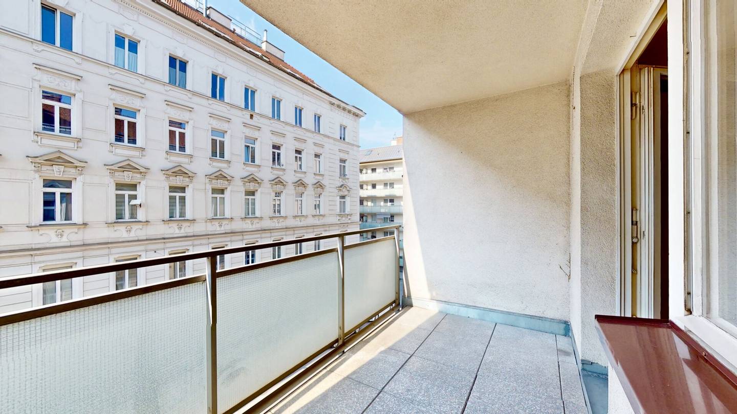 3-Zi-Wohnung mit Loggia!
