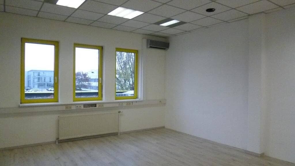 Büro im 2. OG - Nähe S1 - klimatisiert