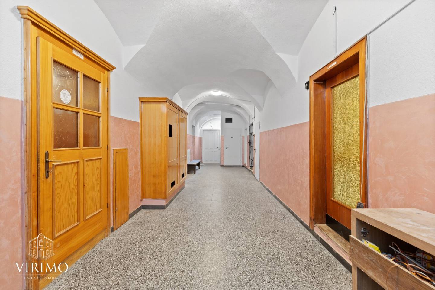 Seltene Investmentchance am Marktplatz von Haag am Hausruck! Mehrfamilienhaus mit 4 Wohnungen & Gewerbefläche – das perfekte Investment
