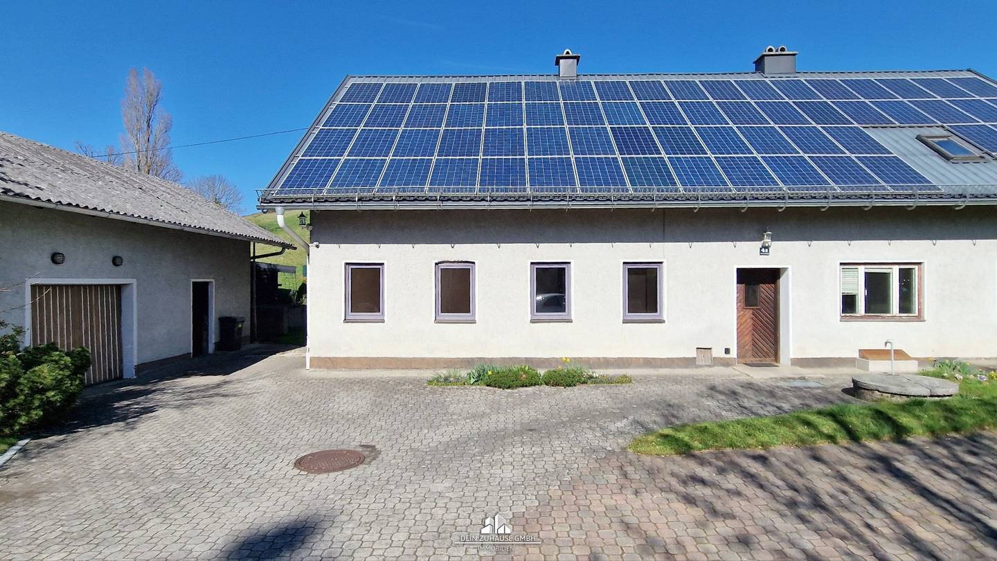 DEIN ZUHAUSE - Ein-/Zweifamilienhaus mit großem Grundstück in zentraler Lage in Vorchdorf