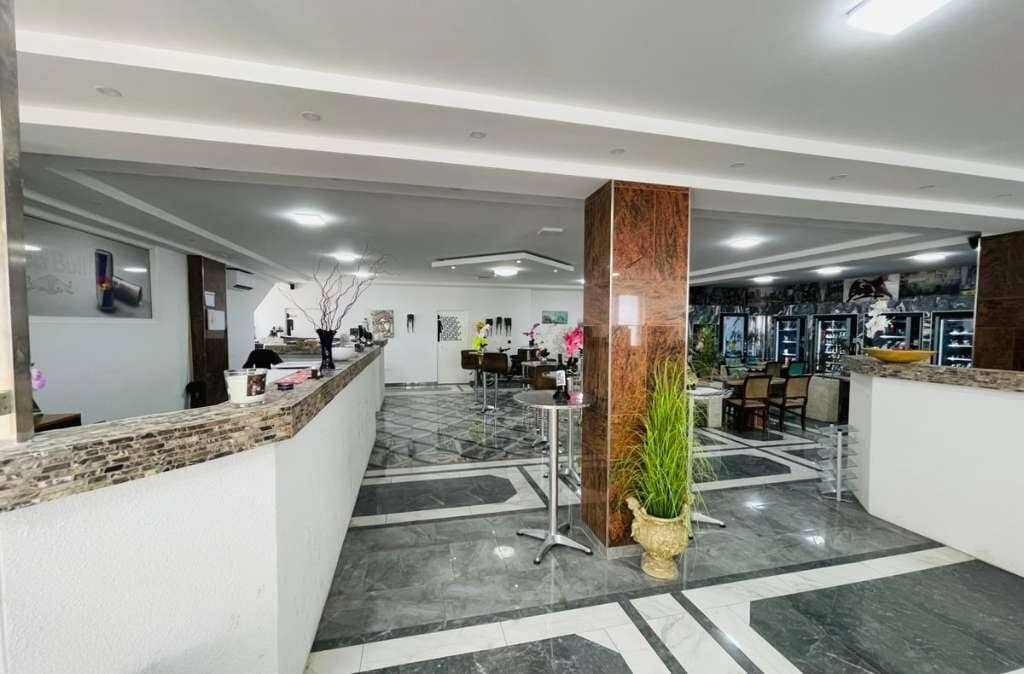 COMMISSION-FREE!!! Various usage options office, music rehearsal room, hobby, photo studio etc. 32.5 m² NO8