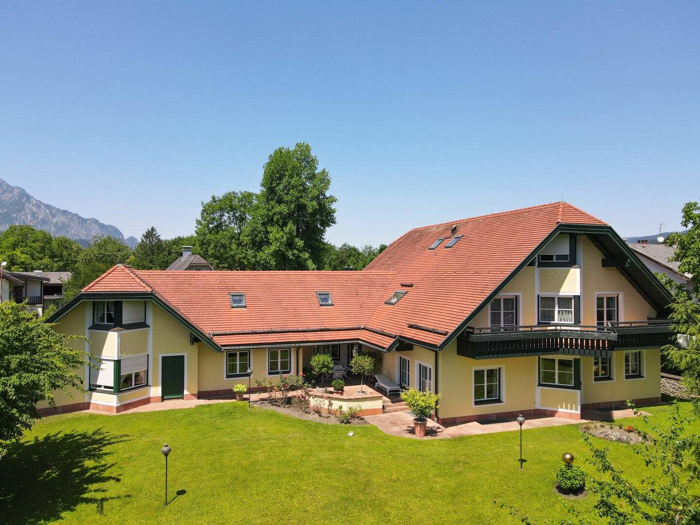 CHARMANTE VILLA IM LANDHAUSSTIL