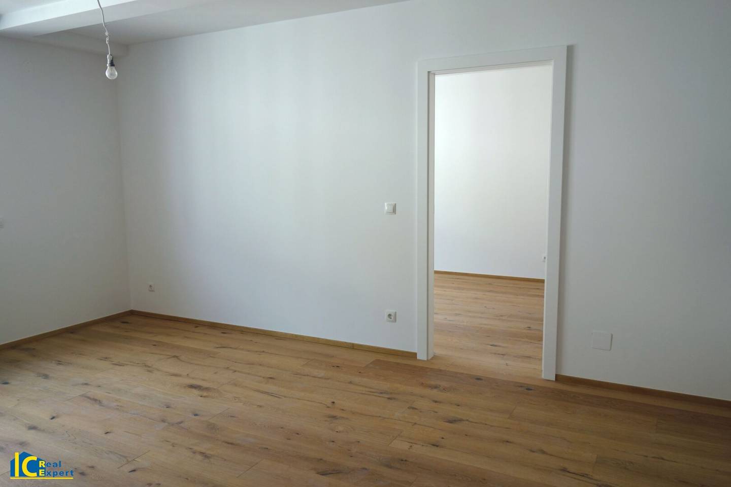 Erstbezug, charmante 2 Zimmer Wohnung im 1.DG ohne Schrägen