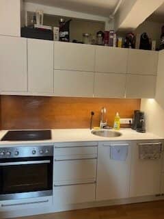 Altbauschönheit: ruhige, stilvolle und zentral gelegene Wohnung in der Grazer Innenstadt mit Balkon, urbanes Wohnen in einem gepflegten Altbau