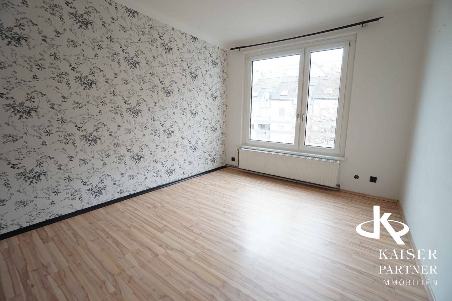Helle 2-Zimmerwohnung mit Blick in weitläufigen, grünen Innenhof, Topinfrastruktur!