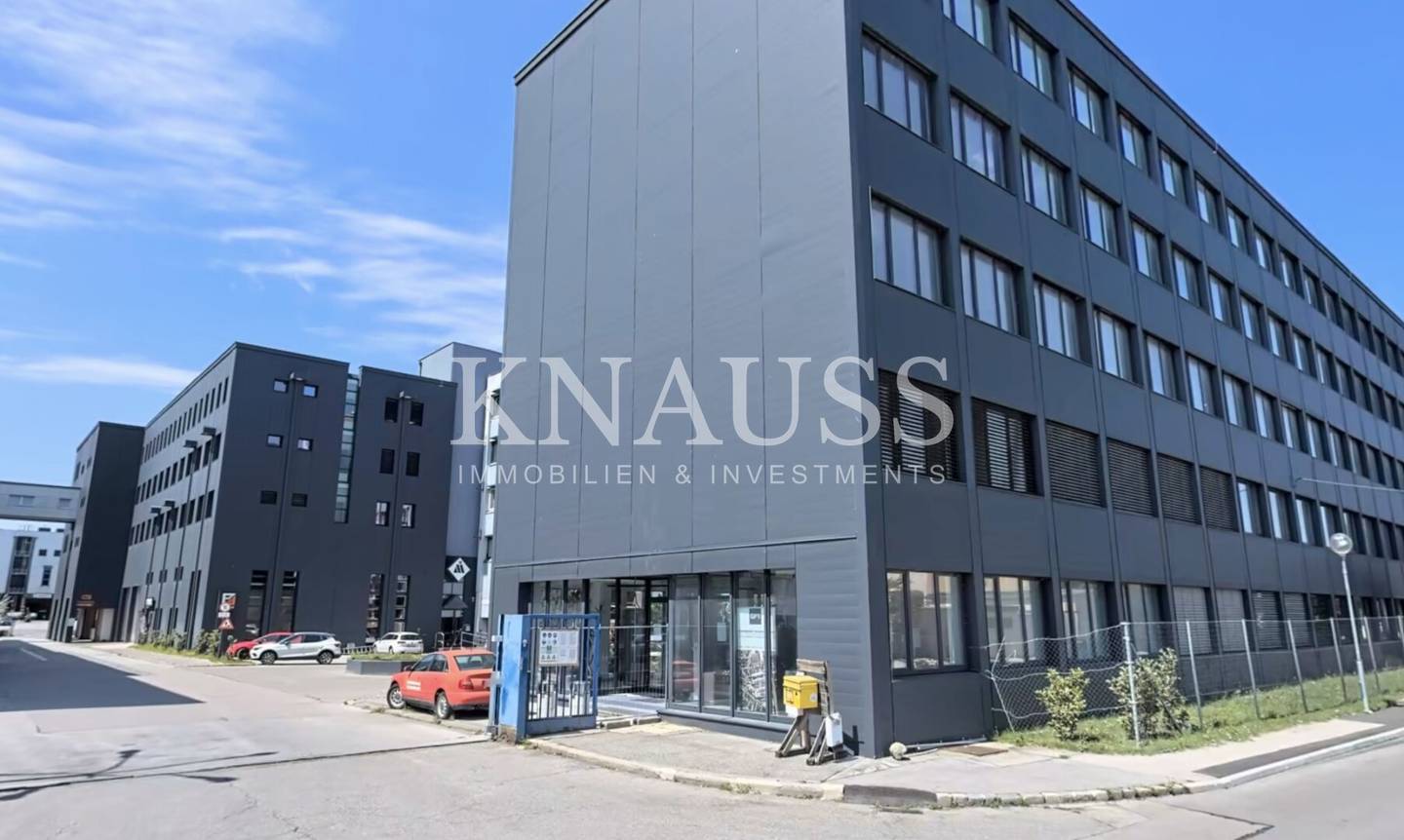 Lagerhallen & Produktionsflächen | anmietbar ab 600 m² | direkt bei der A2 Traiskirchen