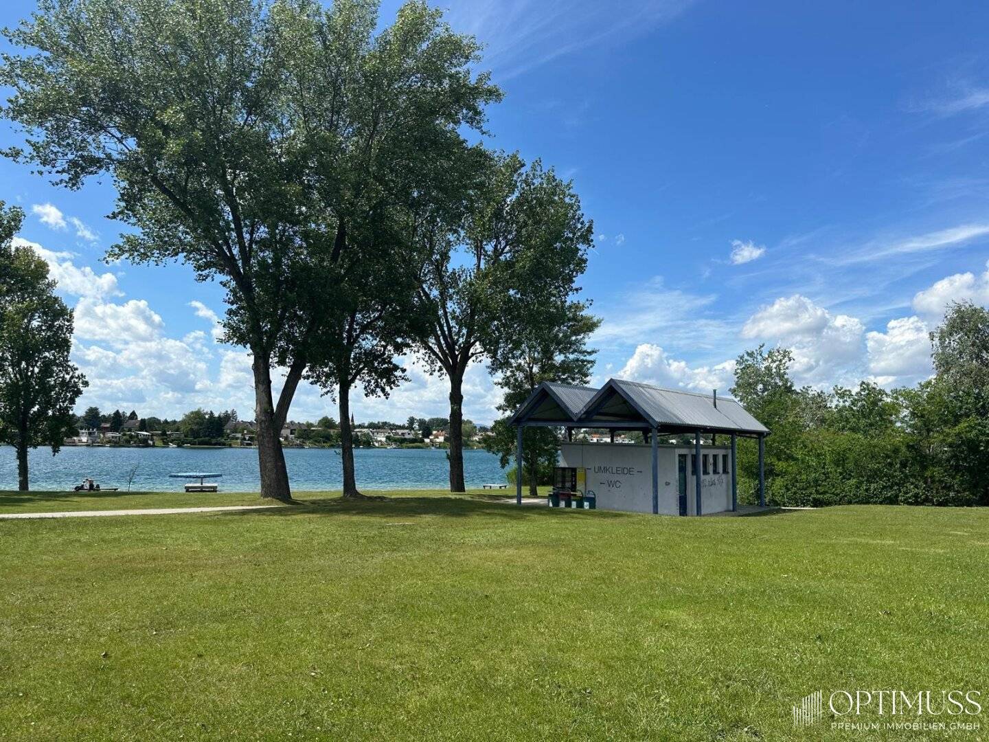 Feriendomizil in bevorzugter Lage am Neufelder See: schattiger Garten, Ruhe, privater Strandzugang
