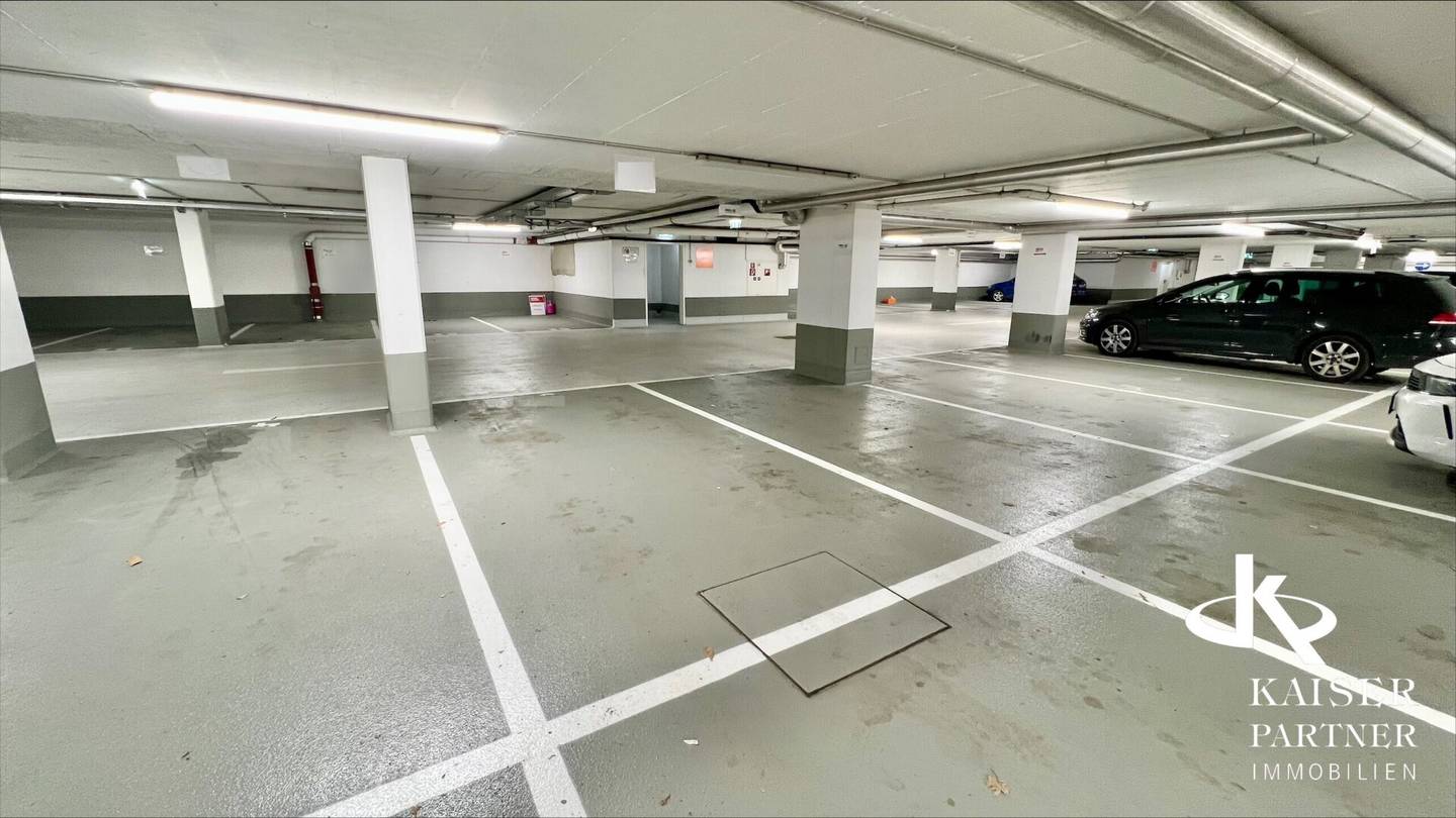 GARAGENSTELLPLATZ - EGGENBERG!