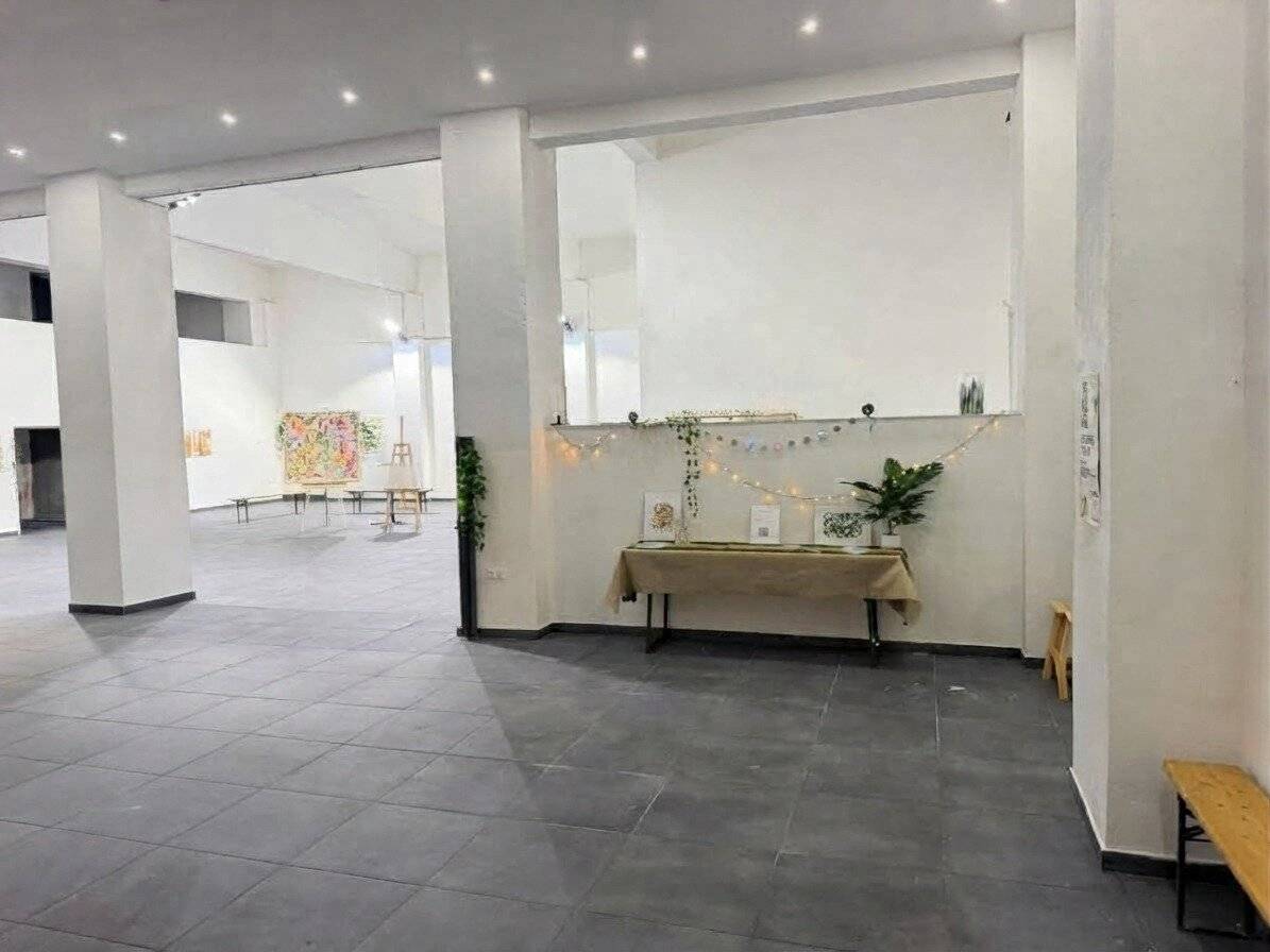 Helle PROVISIONSFREIE Gewerbehalle mit Verkaufsraumcharakter in 2601 Sollenau bald zu vermieten