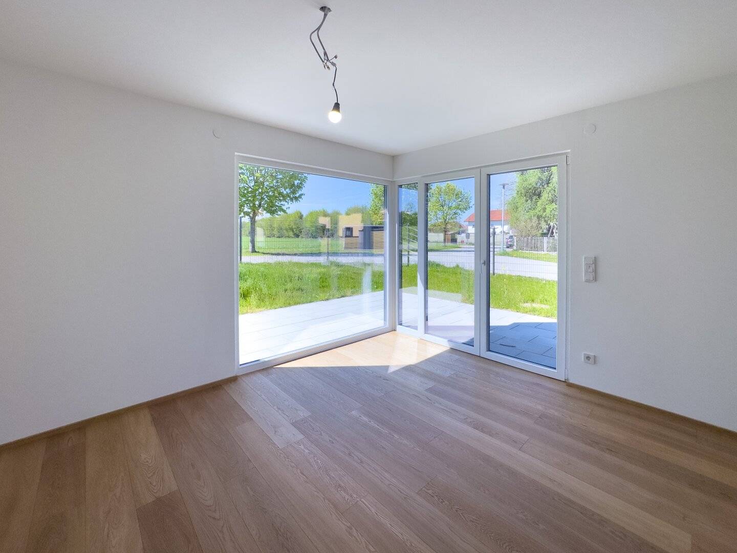 MODERNE DOPPELHAUSHÄLFTEN IN LAMPRECHTSHAUSEN
