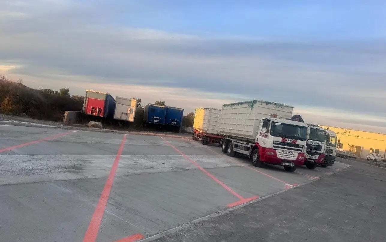 LKW-Stellplätze zu vermieten – videoüberwacht, 24 Stunden zugänglich