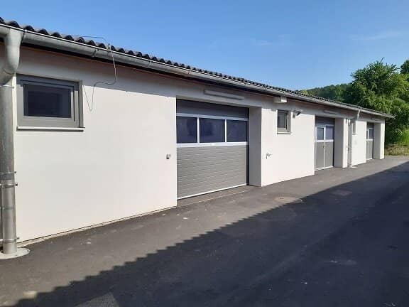 8200 Gleisdorf, Tieberhof 21: 2 Büros, 4 Lagerflächen und 2 Garagen - Gesamtfläche ca. 249m²