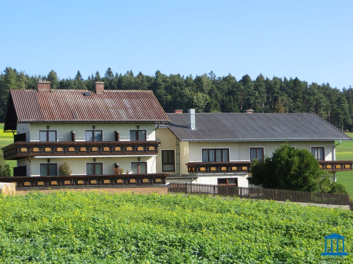 Ehemaliger Gasthof mit Fremdenzimmer und Wohnung in Hochegg bei Grimmenstein